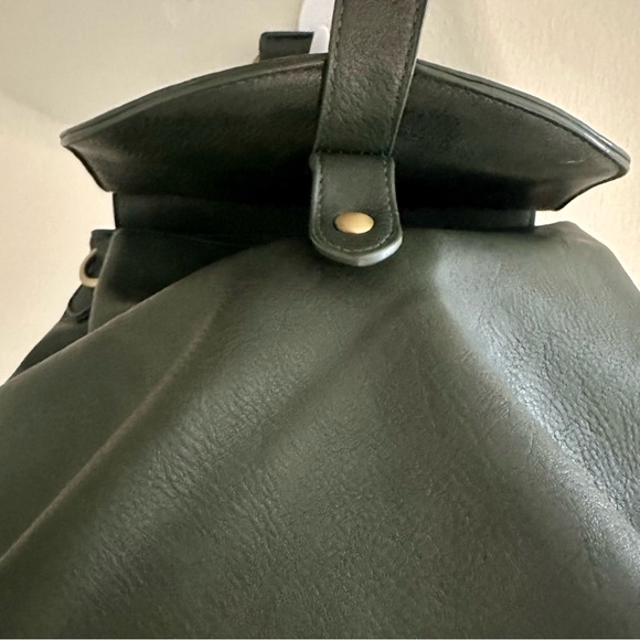 Antik Kraft Dark Green Leather Adjustable Backpack Bag Purse - Picture 10 of 11